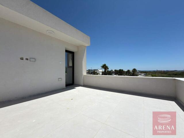 2 Bed Townhouse in Livadia – photo 13