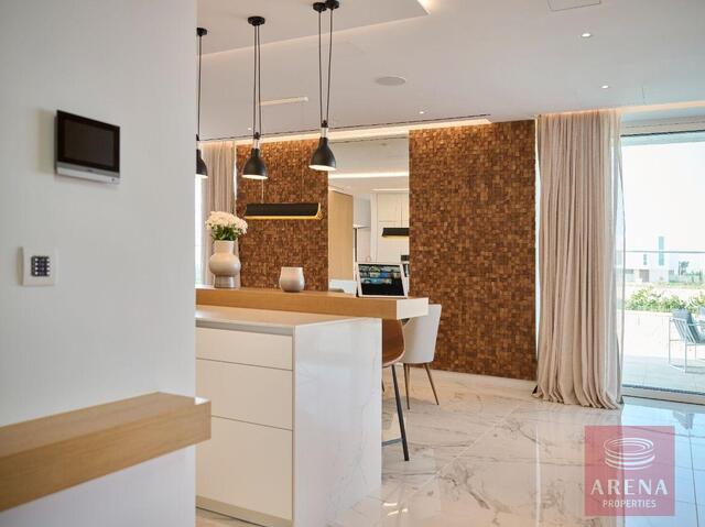 detachedHouse-69f31a1f496ef-1.jpg