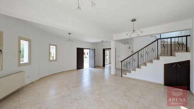 3 Bedroom Semi-Detached Villa in Aradippou – photo 5