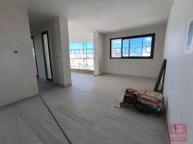 penthouse-69ce46436bdea-1.jpg