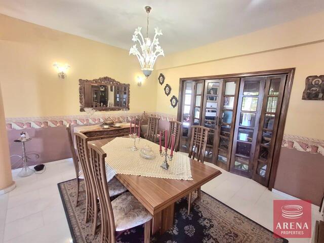 detachedHouse-8-5-BED-VILLA-LIVADIA-9182-6.jpg