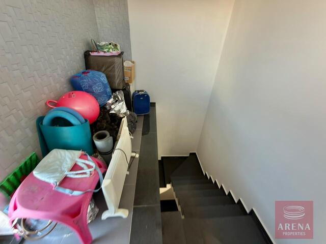 detachedHouse-6a71b9079aae2.jpg