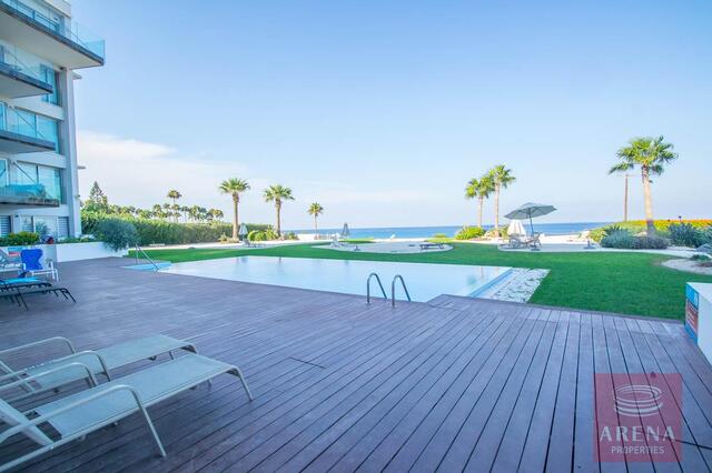 Beachfront Apartment in Protaras – photo 4