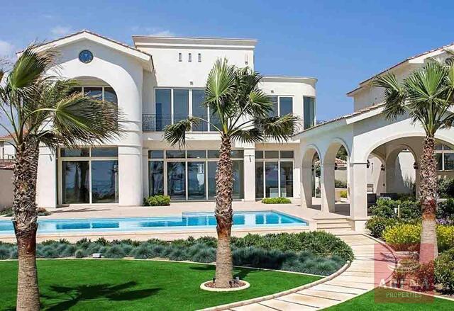 6 Bed Villa in Pervolia – photo 1