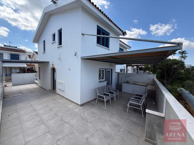 detachedHouse-69e5fec93c4cb-4.jpg