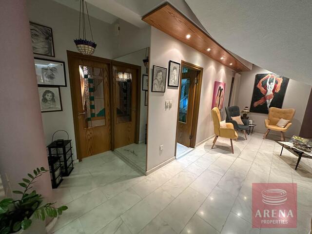 detachedHouse-14-4-BED-VILLA-IN-LARNACA-8978.jpg