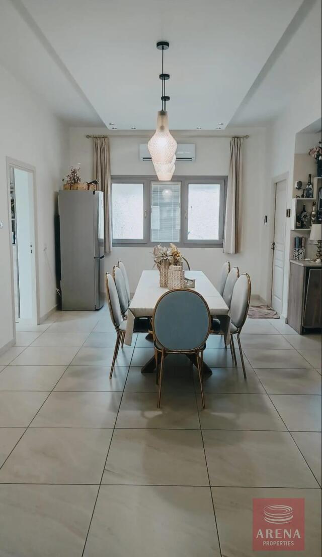 detachedHouse-1-VILLA-ARADIPPOU-10172-9-5.jpg