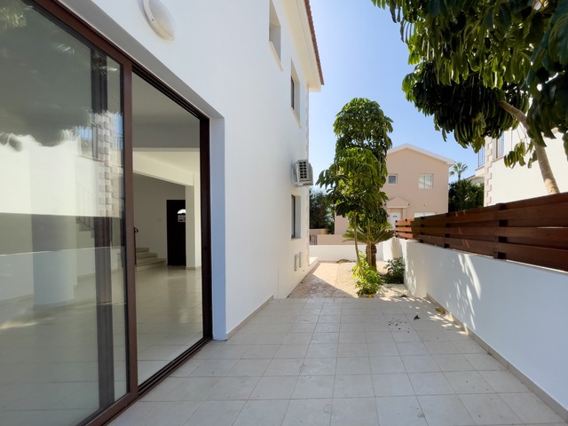 detachedHouse-1-VILLA-CAPE-GRECO-10355-16-1.jpg