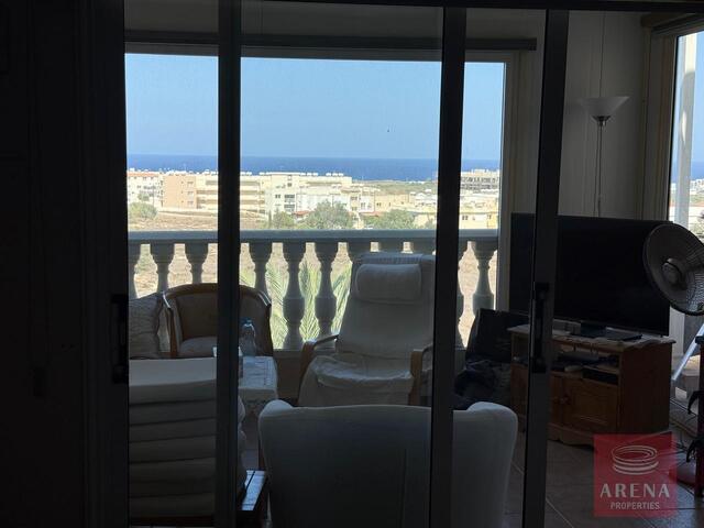 Apartment with Huge Veranda & Sea Views – photo 2