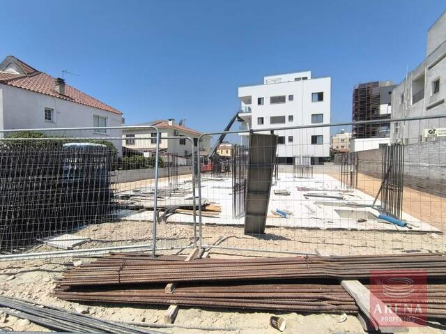 2-Bed Apt for Sale in Mall Area – photo 14