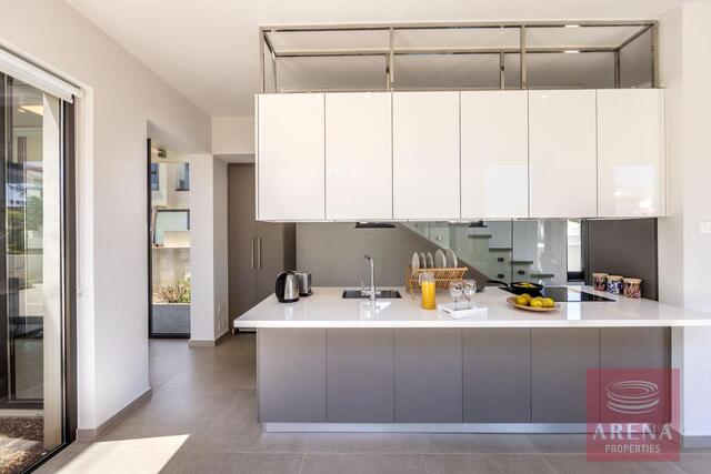 detachedHouse-17-3-BED-VILLA-KAPPARIS-8945.jpg