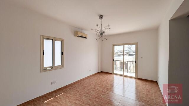 3 Bedroom Semi-Detached Villa in Aradippou – photo 20