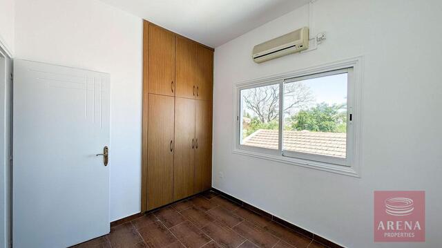 detachedHouse-6a3d67c8cb15b-1.jpg