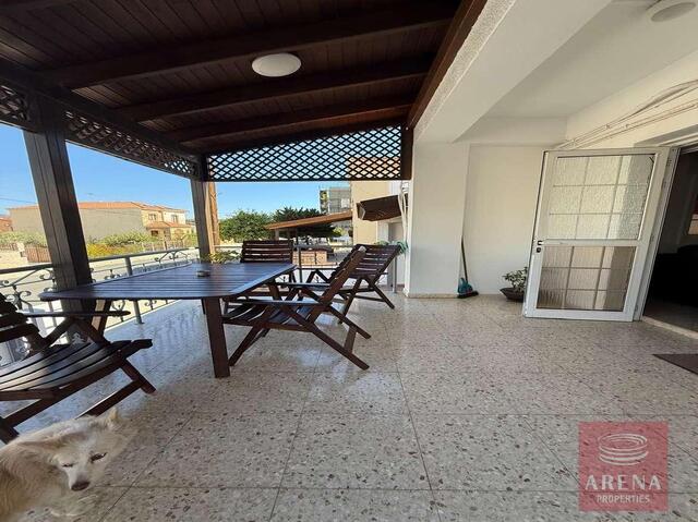 detachedHouse-69ba6564f4189-1.jpg