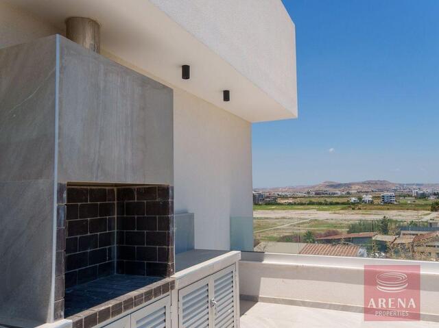2 Bed Penthouse in New Marina Area – photo 10