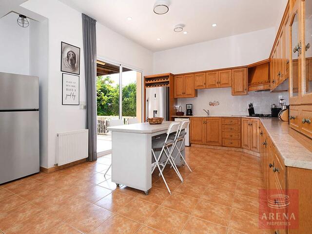detachedHouse-69f0badf17928-1.jpg