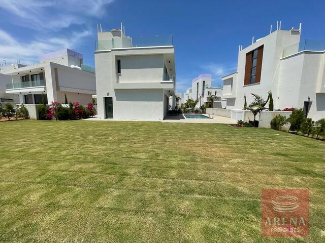 detachedHouse-5-villa-in-ayia-triada-5628.jpeg