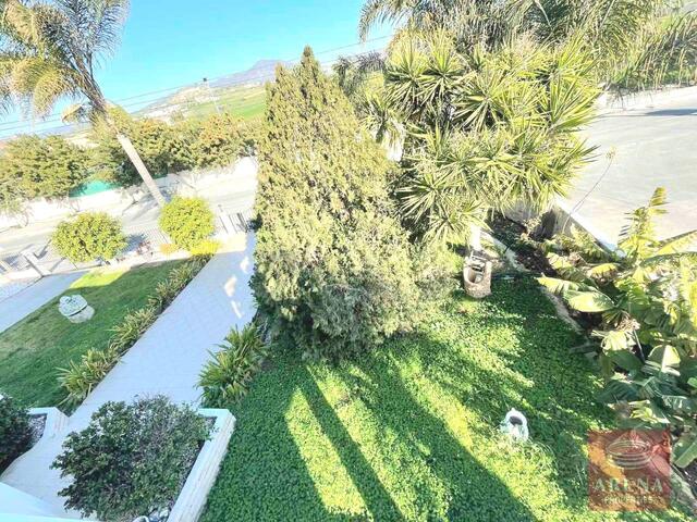 detachedHouse-38-VILLA-IN-ANAFOTIDA-9094.jpg