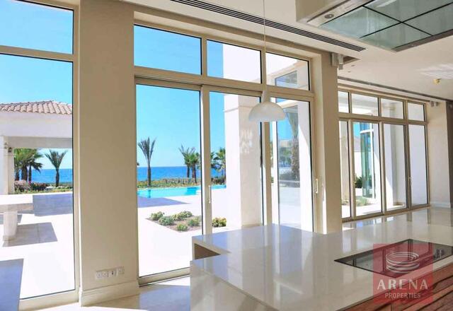 detachedHouse-20-6-BED-VILLA-IN-PERVOLIA-6867-1.jpg