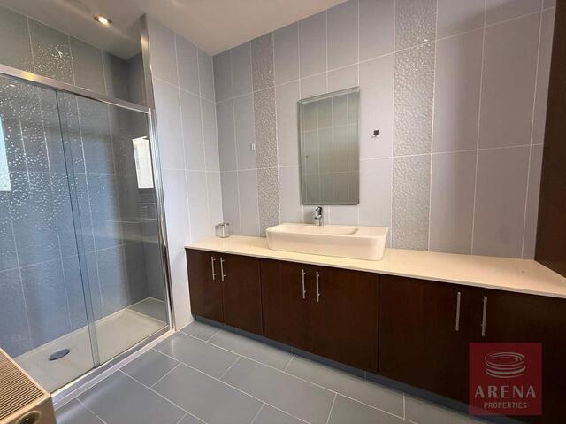 detachedHouse-6a6c4e173098a-2.jpg