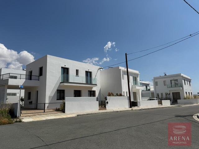 detachedHouse-6a0ed72099ffd-1.jpg