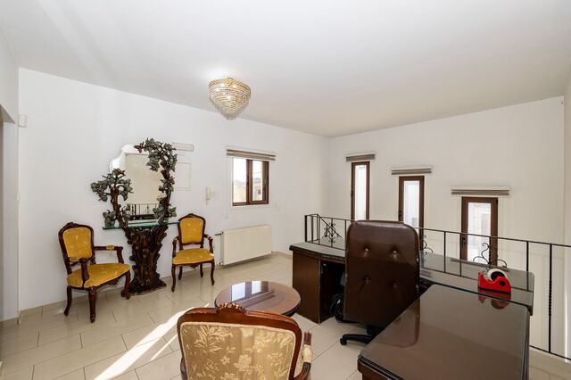 detachedHouse-29-5-bed-villa-kiti-10152.jpg