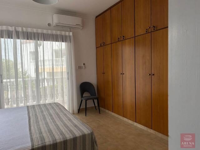 detachedHouse-69eb9fd9e1204.jpg