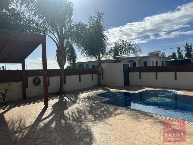 detachedHouse-6-3-bed-villa-inFrenaros-7948.jpg