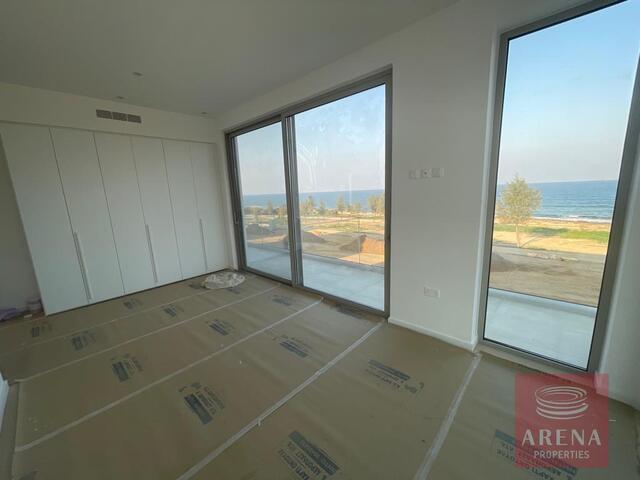 detachedHouse-17-SEAFRONT-VILLA-IN-AYIA-TRIADA-6597.jpeg