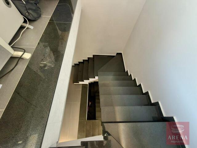 detachedHouse-6a71b907a019f.jpg