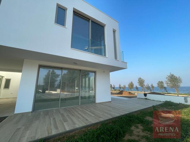detachedHouse-3-SEAFRONT-VILLA-IN-AYIA-TRIADA-6597.jpeg