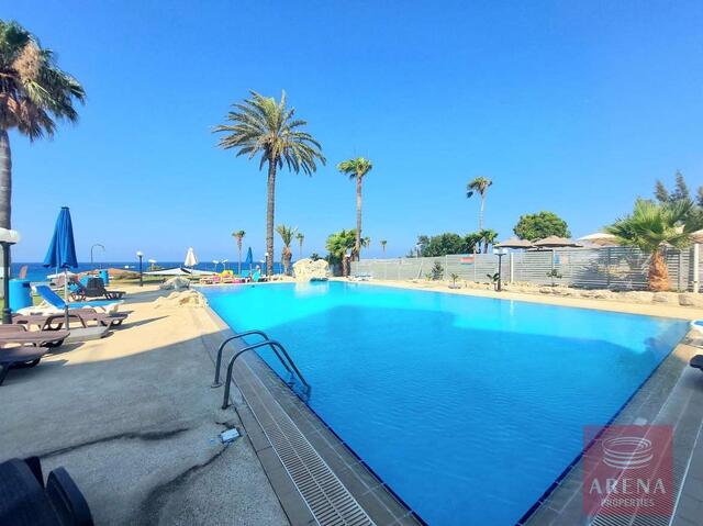 Luxury 2-Bed Apartment for Sale in Protaras – photo 6