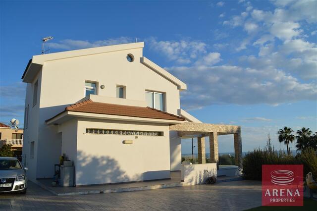 detachedHouse-5-VILLA-CYPRUS-4491.jpg