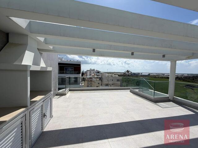 penthouse-69ea1204c0e3d.jpg