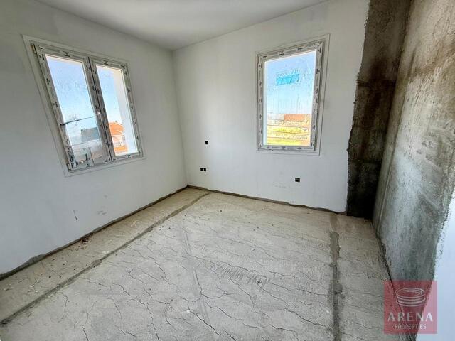Charming 2-Bed Apartment in Kiti – photo 12