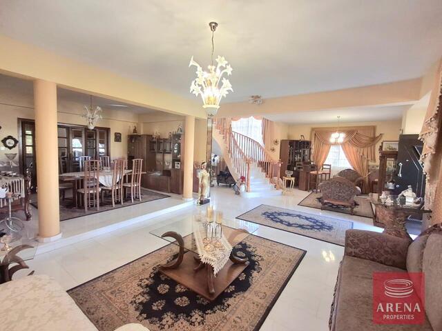 detachedHouse-4-5-BED-VILLA-LIVADIA-9182-6.jpg
