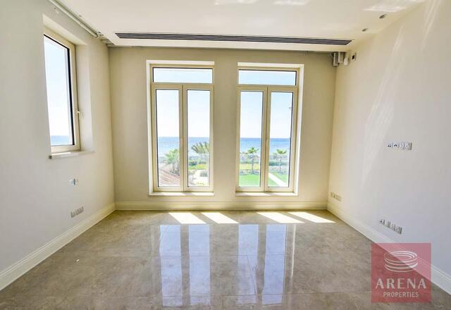 6 Bed Villa in Pervolia – photo 13