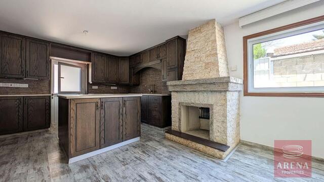detachedHouse-6a3d67c8b6ffe-1.jpg