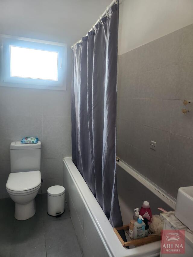 detachedHouse-1-villa-larnaca-10230-8-1.jpg