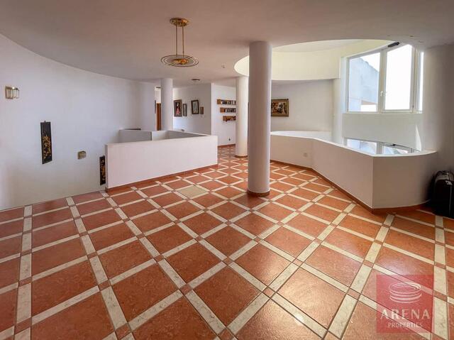 Luxury 6 Bed-Villa For Sale In Ayia Napa – photo 36