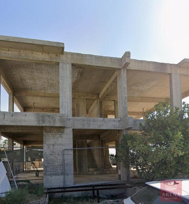 detachedHouse-6a0f4061c45d3.jpg
