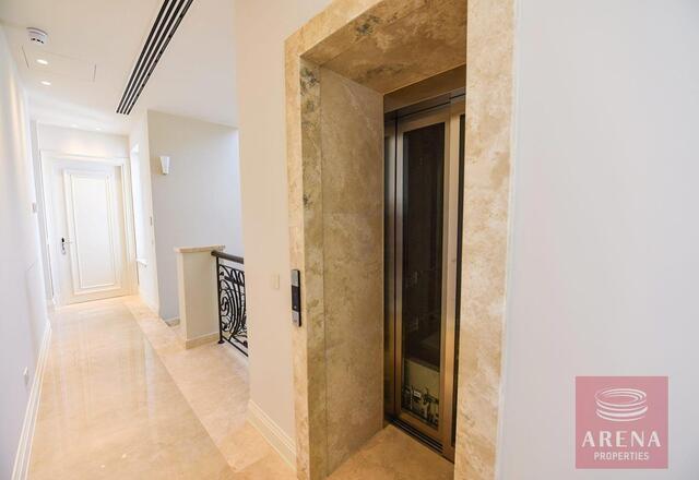 6 Bed Villa in Pervolia – photo 11