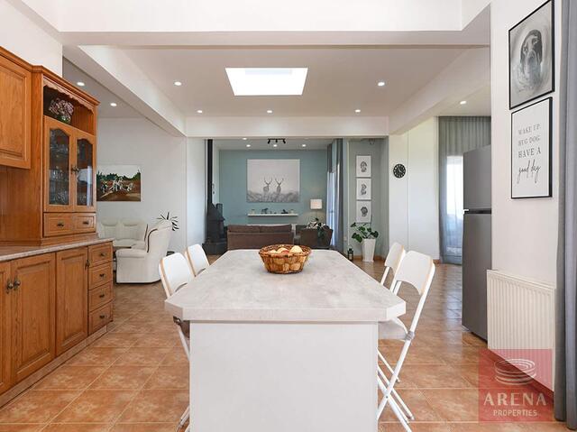 detachedHouse-69f0badef3c47-1.jpg