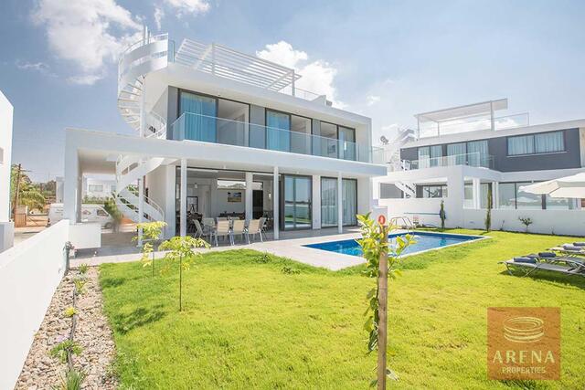 4 Bed Villa in Ayia Napa for Sale – photo 1