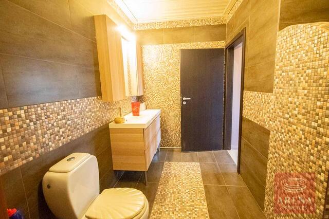 detachedHouse-31-5-bed-villa-in-Pervolia-6045.jpg