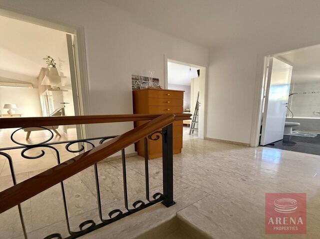 detachedHouse-69ba6564d326d-1.jpg