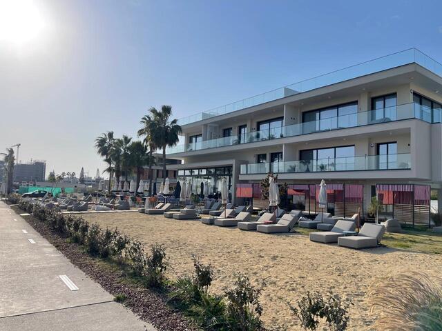 2-Bedroom Seafront Apartment in Larnaca – photo 1