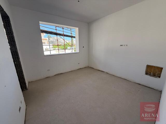 penthouse-6a2a705cbf70a-11.jpg