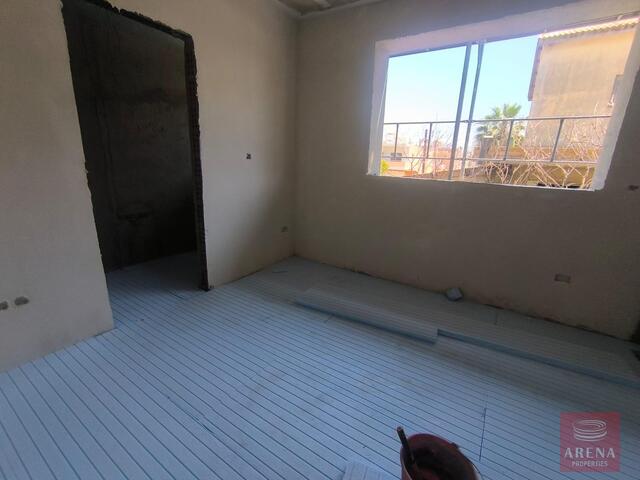 apartment-6a3bdedbc4ba7-1.jpg