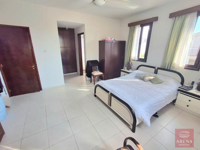 detachedHouse-30-5-BED-VILLA-KRASAS-9152.jpg